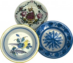 MUZEUM_VYSKOVSKA_expozice_keramika_fajanskove_talire