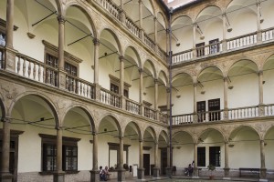 MUZEUM_VYSKOVSKA_zamek_Bucovice_nadvori